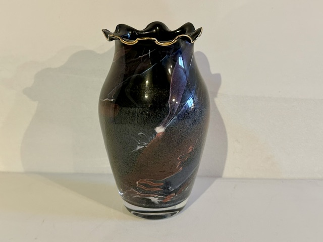 Studio Art Glass Vase.jpeg_23295